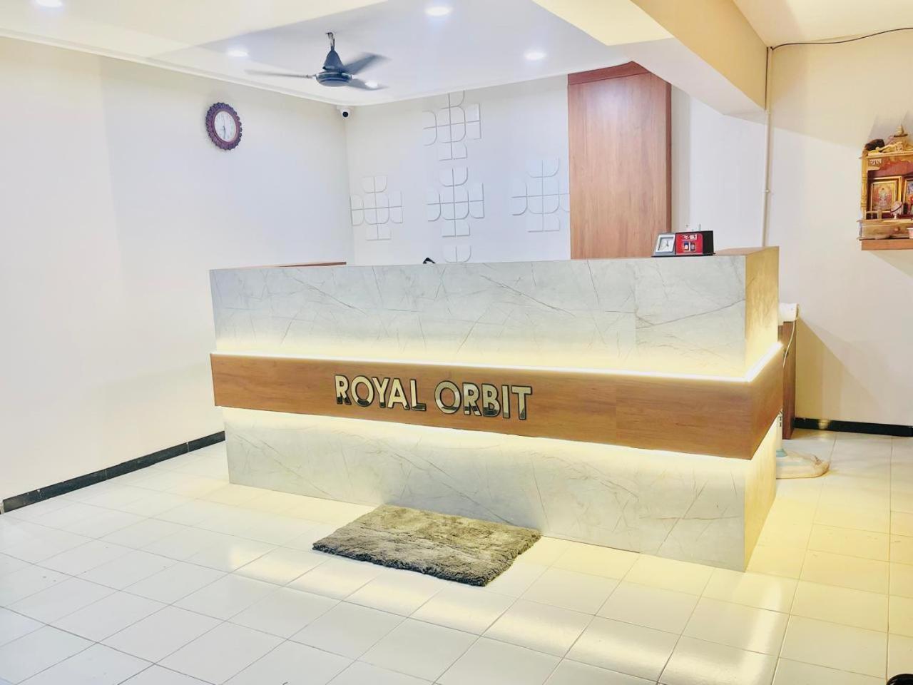 Hotel Royal Orbit Rajkot Bagian luar foto